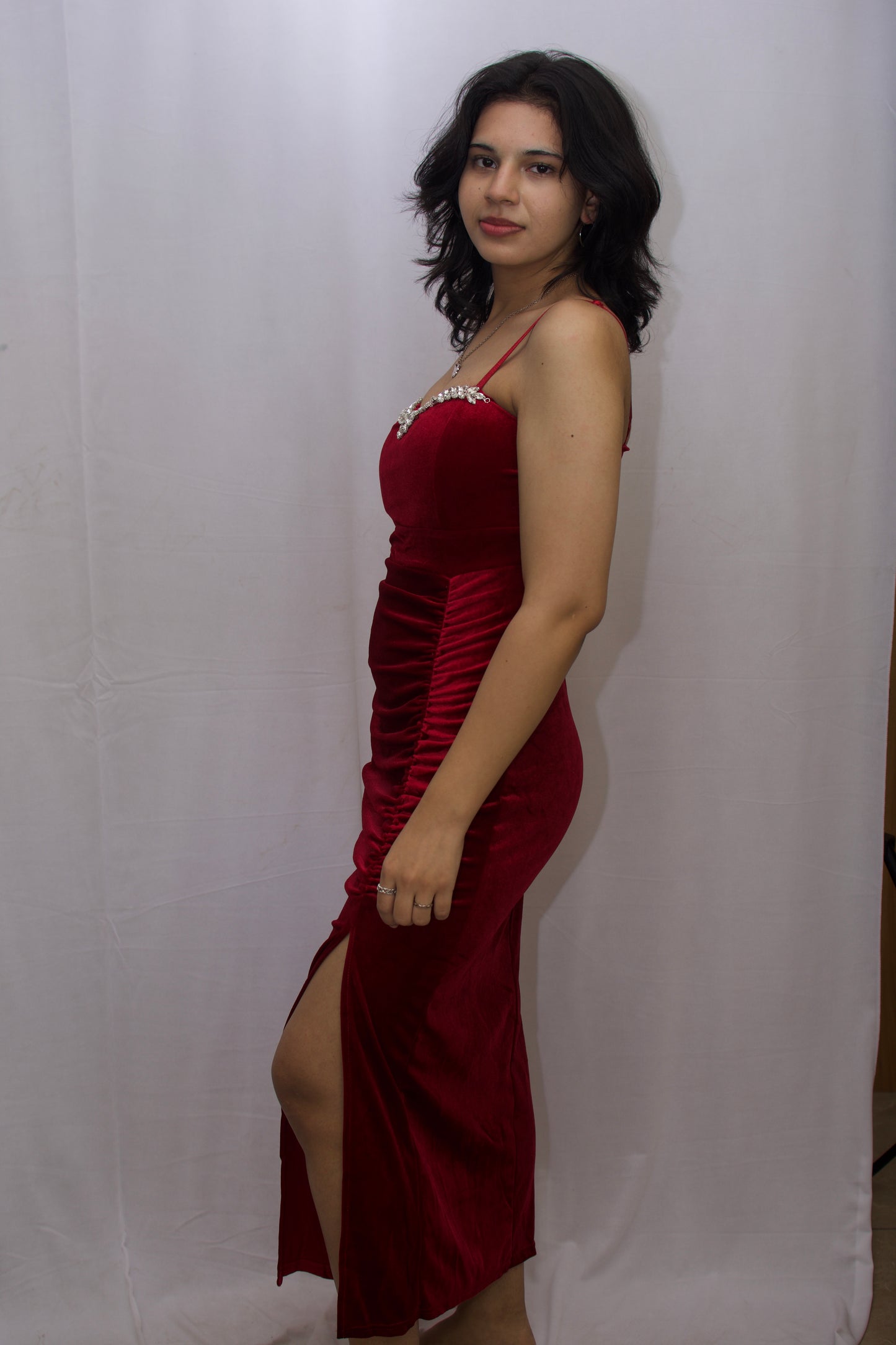 Diamond Line Velvet Midi Dress - Red