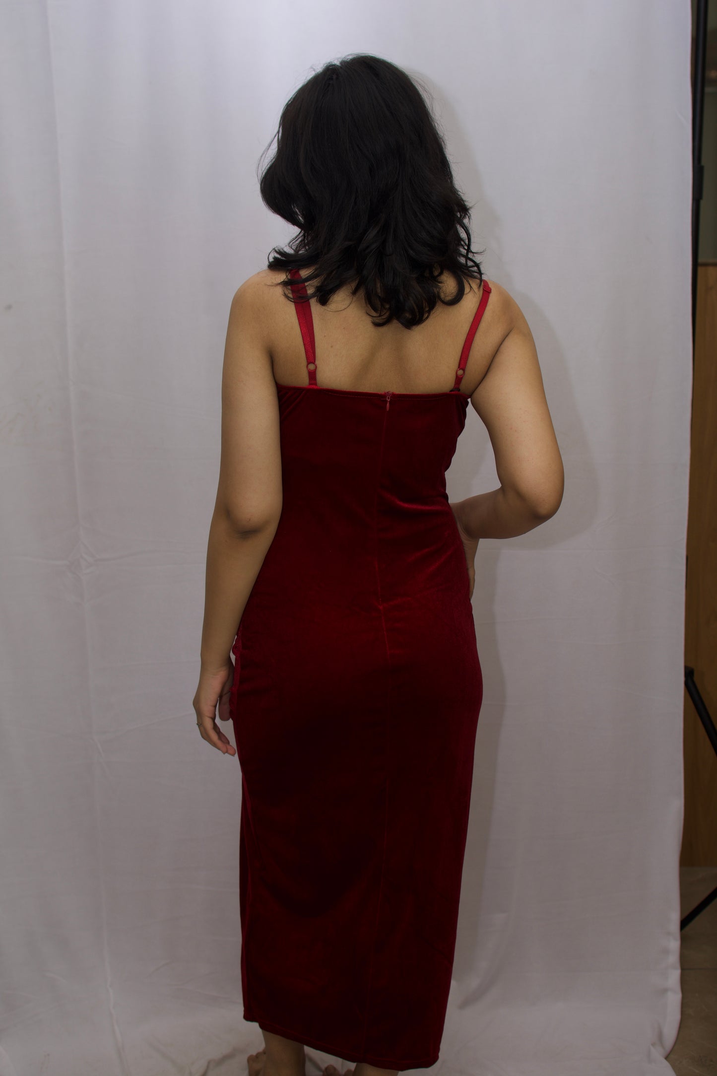 Diamond Line Velvet Midi Dress - Red
